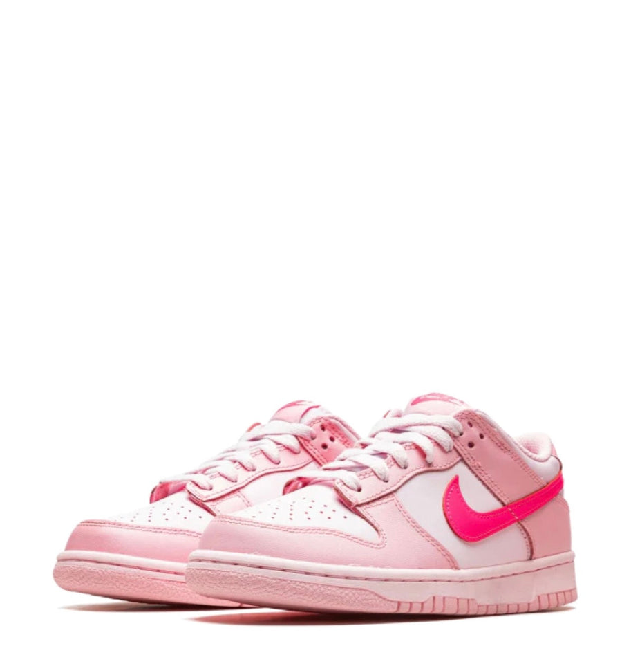 Nike Dunk Low Triple Pink