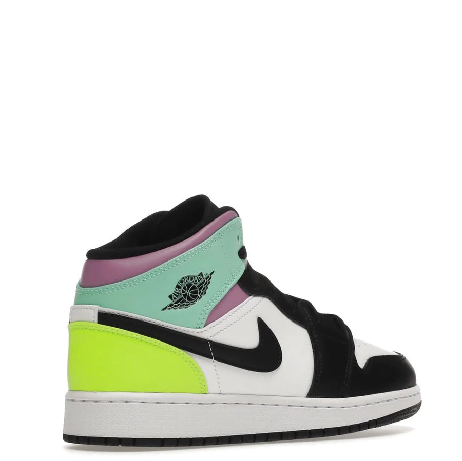 (48H LEVERING) Air Jordan 1 Mid 'Pastel Black Toe'