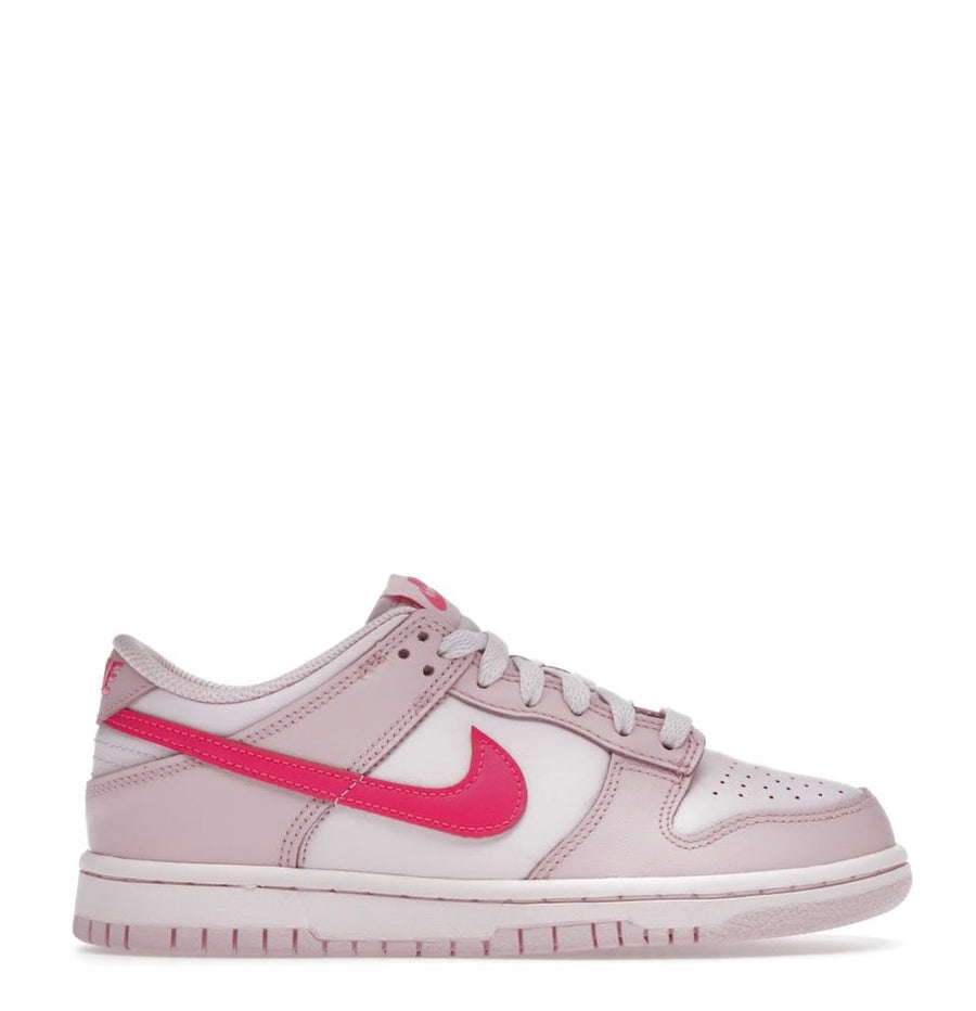 Nike Dunk Low Triple Pink